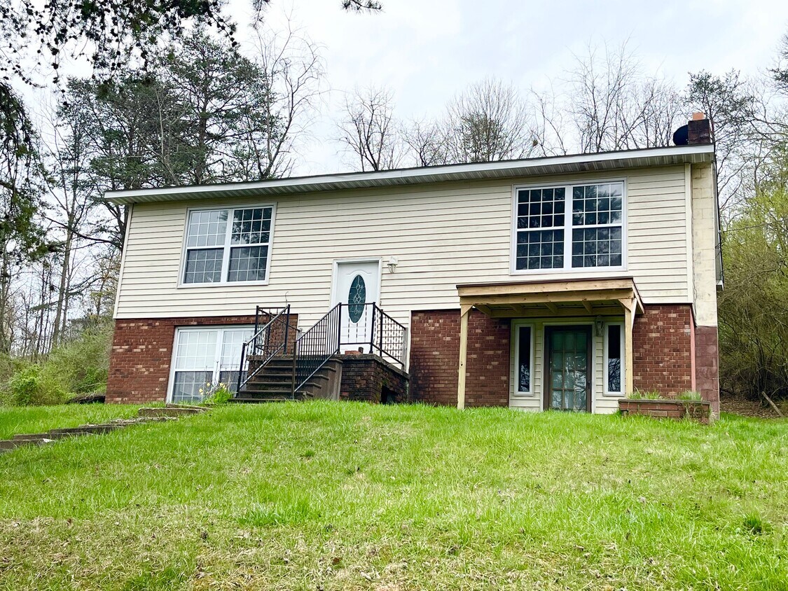 Primary Photo - 119 Ashley Ln