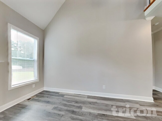 Foto del edificio - 3020 Plantation Glen Dr