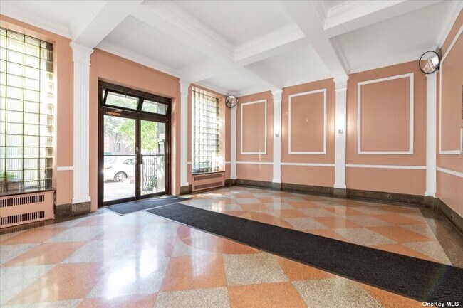 Foto del edificio - 79-01 35th Ave