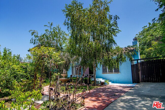 Foto del edificio - 720 N Ogden Dr
