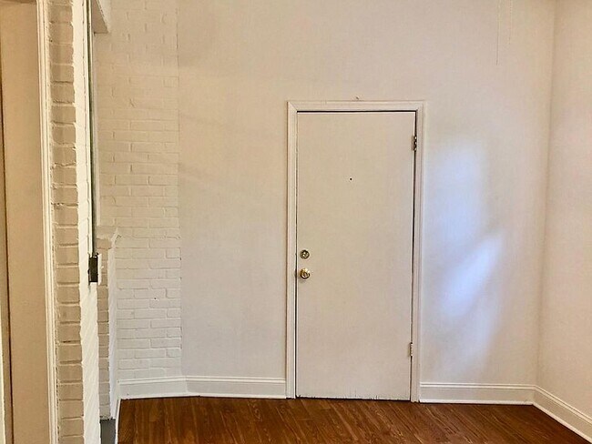 Foto del edificio - 1323 Anacostia Rd SE