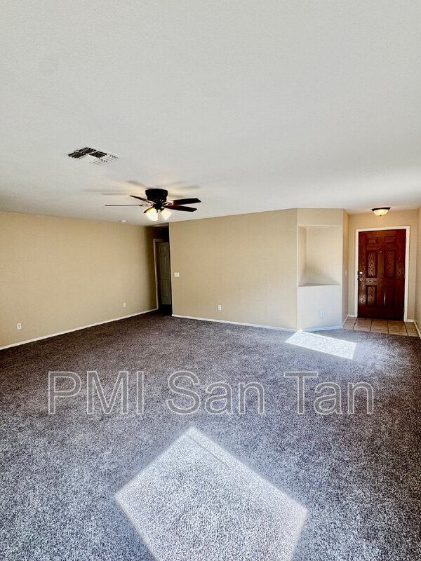 Foto del edificio - 1933 E Cowboy Cove Trail