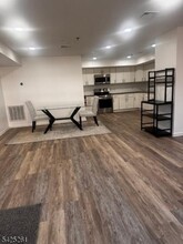 Building Photo - 81-83 Hawthorne Avenue Unit 1