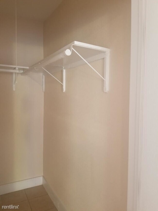 Building Photo - 4 br, 2 bath House - 6118 Wortham Way