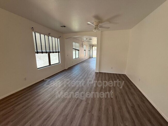 Foto del edificio - 3102 W Belle Ave