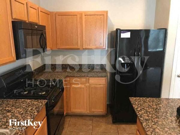 Foto del edificio - 7763 Weavercrest Ct