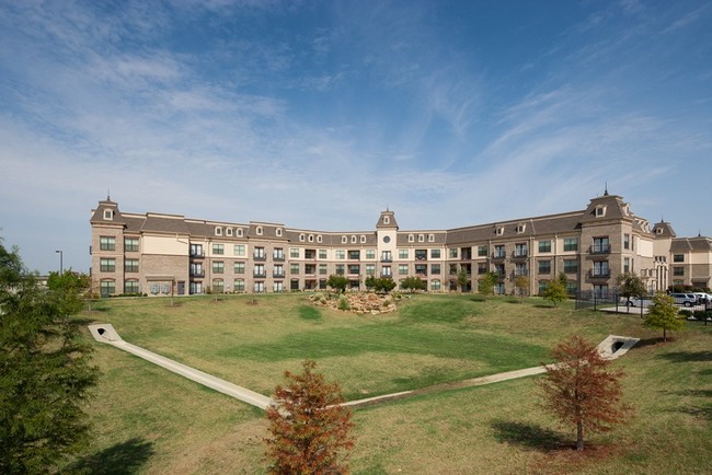 Building Photo - Discovery Village @ Castle Hills SeniorLiving