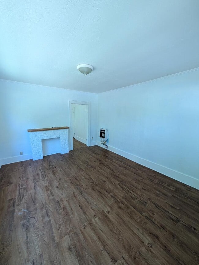 Building Photo - 818 W Symmes St