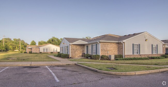 Woodglen Village Apartments Memphis, TN