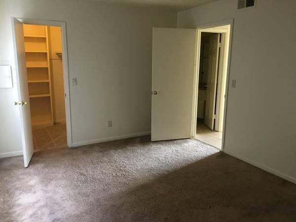 Foto del edificio - 5124 S Delaware Pl