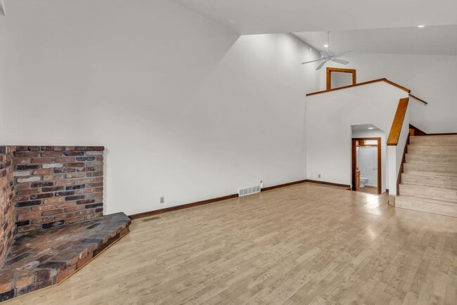 Building Photo - Prospector Townhome