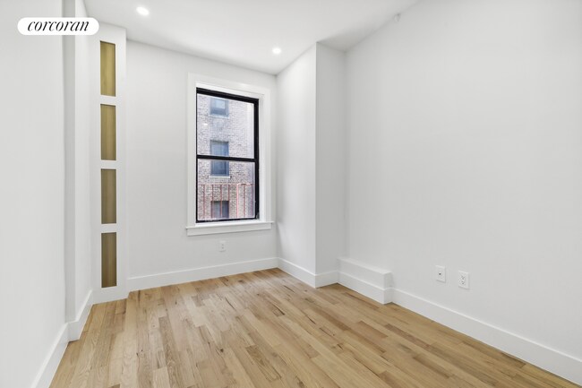 Building Photo - 204 W 96th St