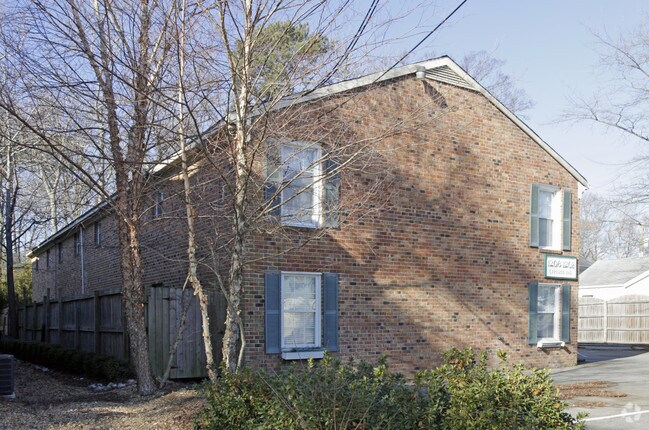 Foto del edificio - Lakewood Lots Duplex
