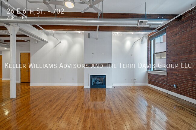 Building Photo - 26 E 6th St