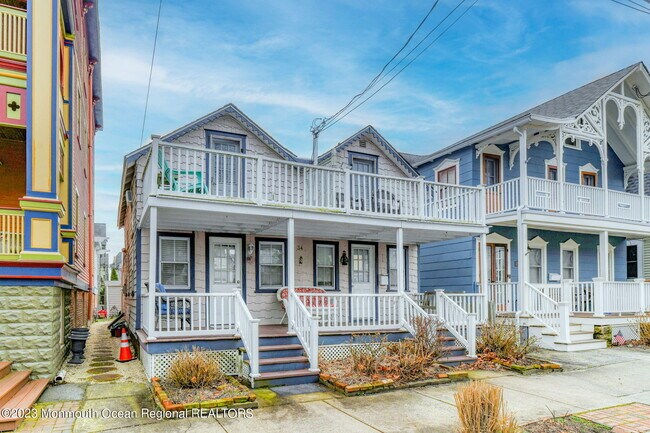 Building Photo - 34 Webb Ave