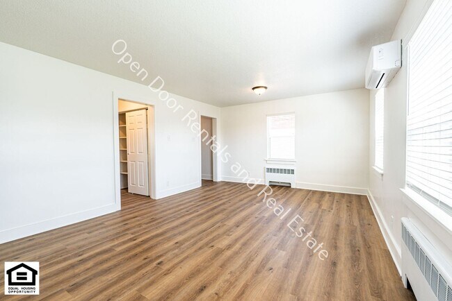 Foto del edificio - 1823 Griswold Dr