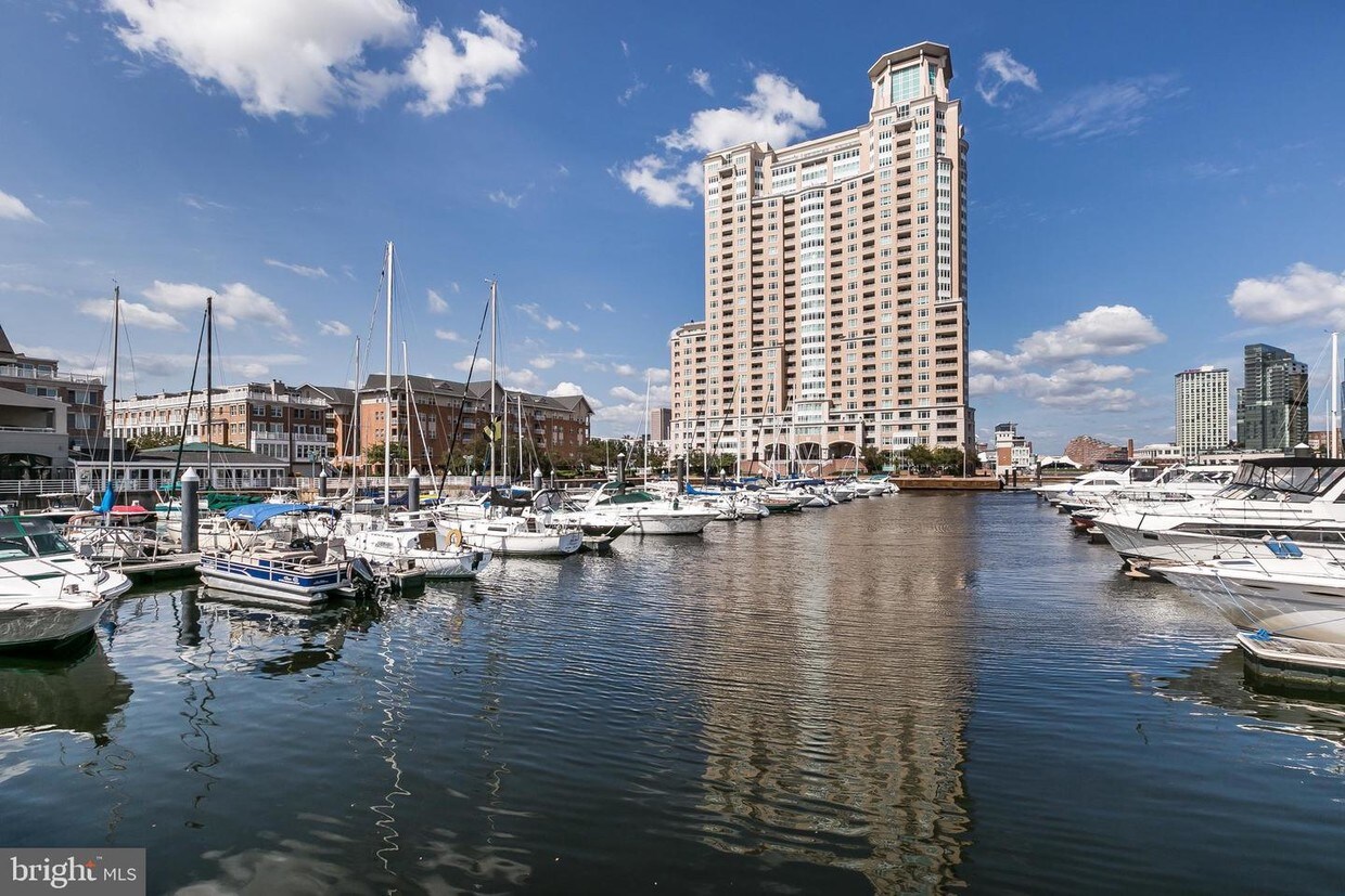 Foto principal - 100 Harborview Dr