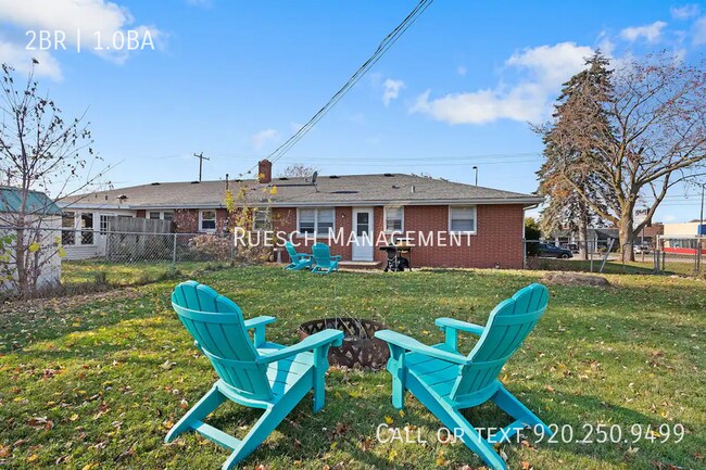 Building Photo - Cozy Fully Furnished Ranch Duplex on Ridge...
