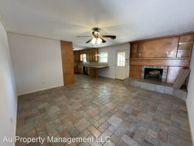 Building Photo - 4 br, 2 bath House - 2902 MEMORY LN