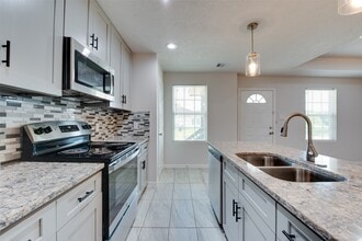 Building Photo - 5405 Groveton St