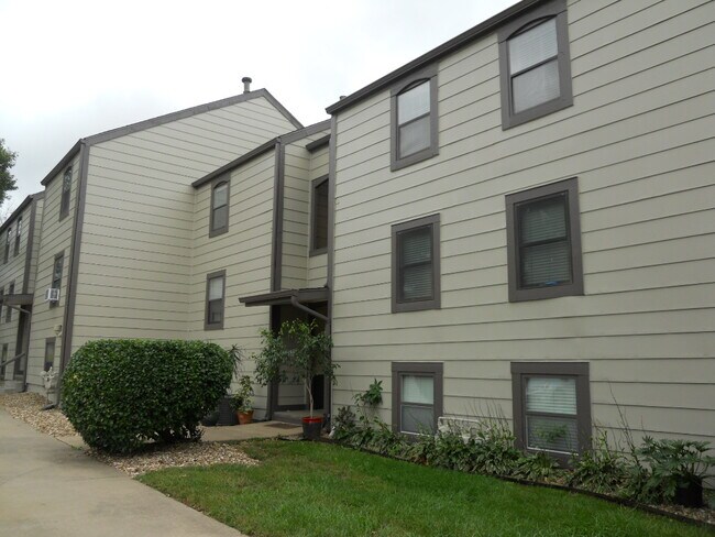 Foto del edificio - 1405 Westbrooke St