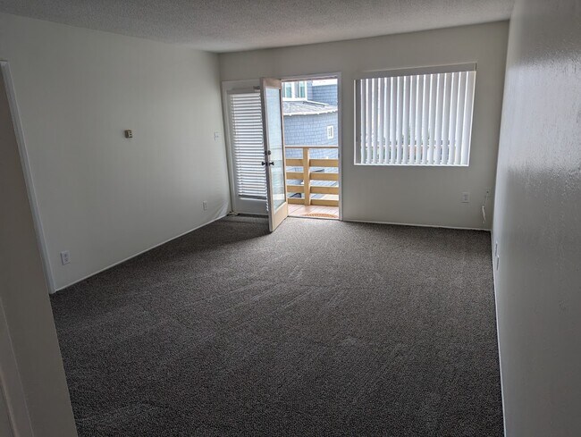 Sala de estar - 220 Melrose Dr