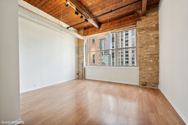 Building Photo - 540 N Lake Shore Dr