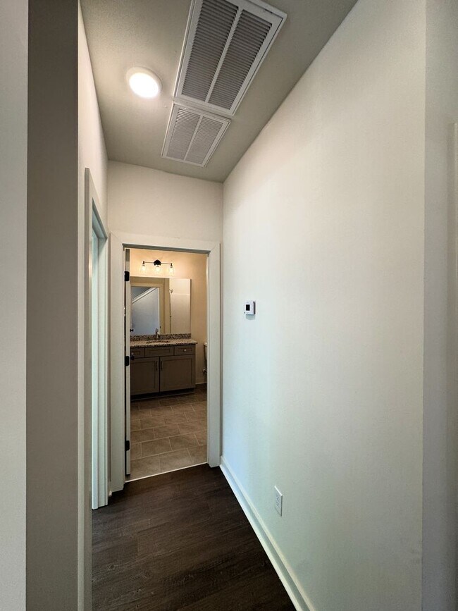 Foto del edificio - 2508 Freeman Rd SW