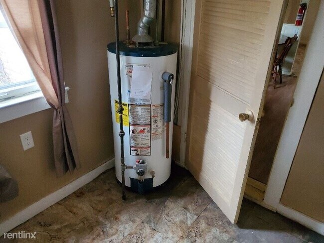 Foto del edificio - 1 br, 1 bath House - 1712 S Gharkey St