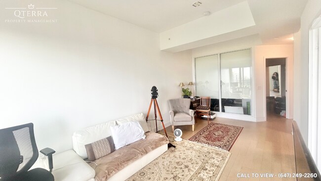 Photo du bâtiment - 30 Shore Breeze Dr