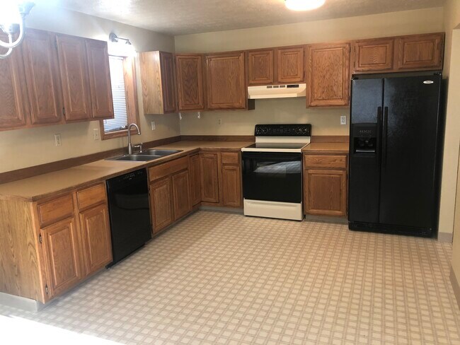 Kitchen - 3224 Wyatt Rd