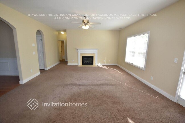 Foto del edificio - 5561 Hickory Stone Dr