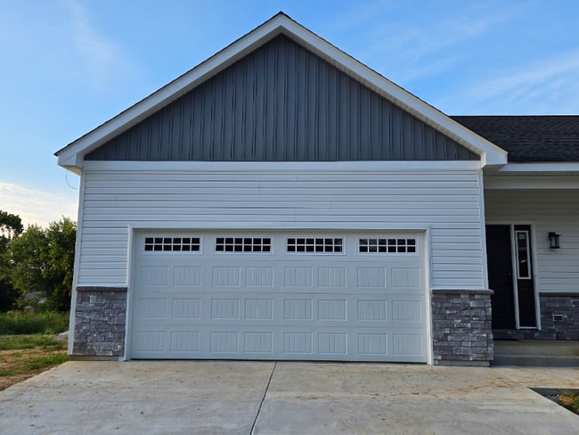 Building Photo - 229 Old Schaeffer Ln