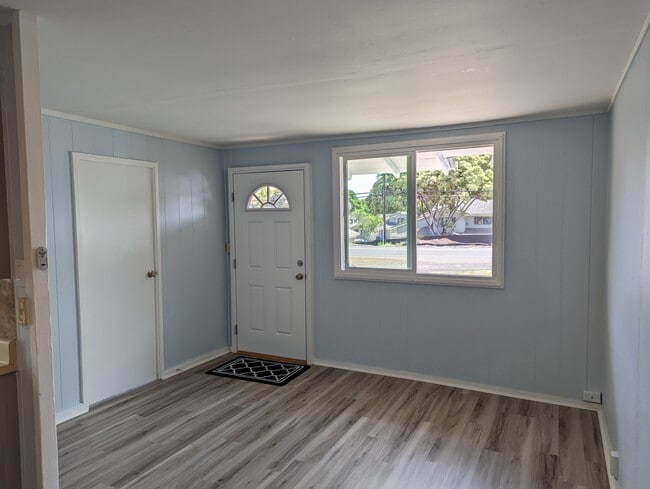 Building Photo - 3804 Salt Lake Blvd