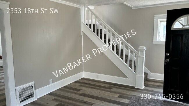 Building Photo - 2353 18th St SW