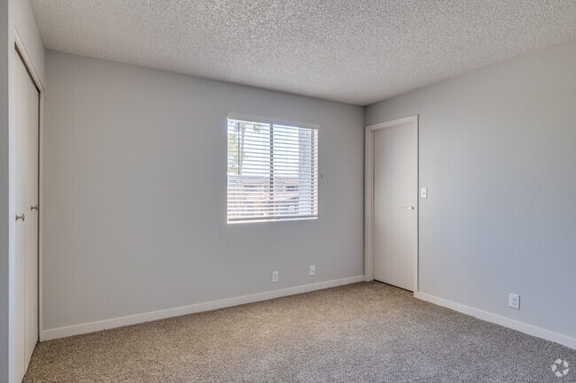 2BR, 1BA - 864SF - Bedroom 1 - Peoria Grand Apartments