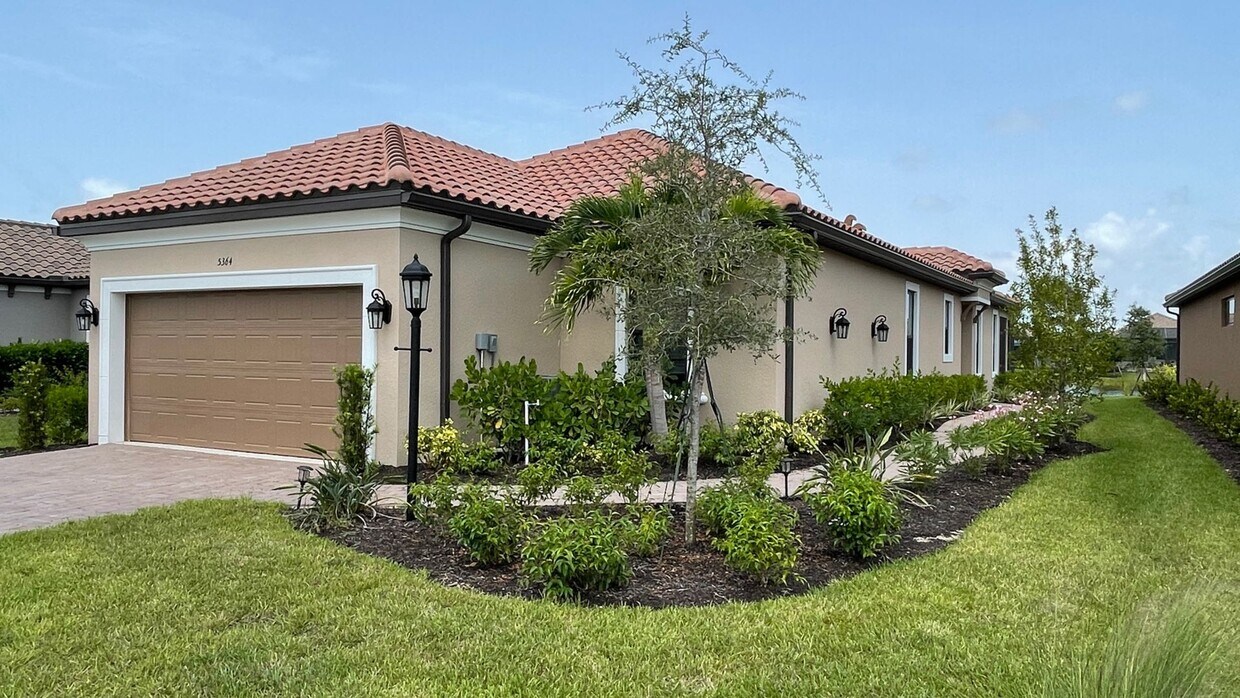 Primary Photo - Unfurnished Annual Rental