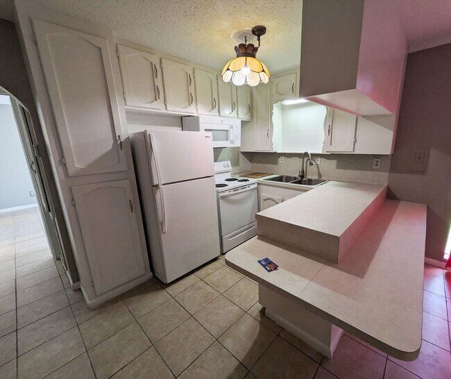 Foto del edificio - 6165 Coolidge Blvd