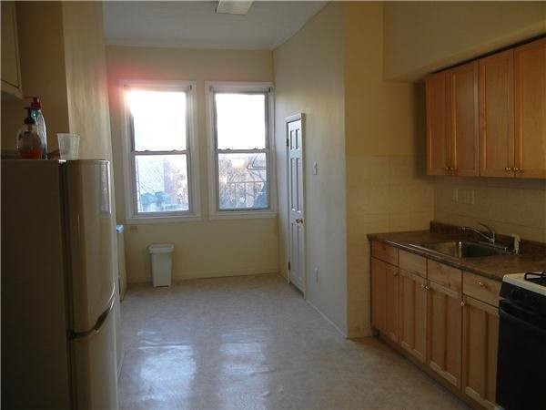 Primary Photo - 457 Graham Ave