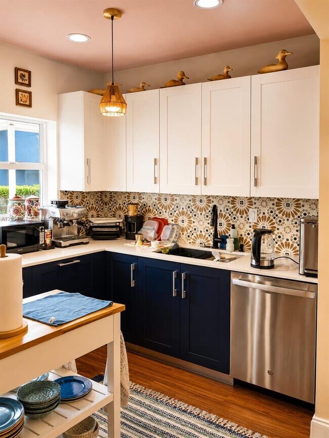 Foto del edificio - 1720 SW 11th Terrace