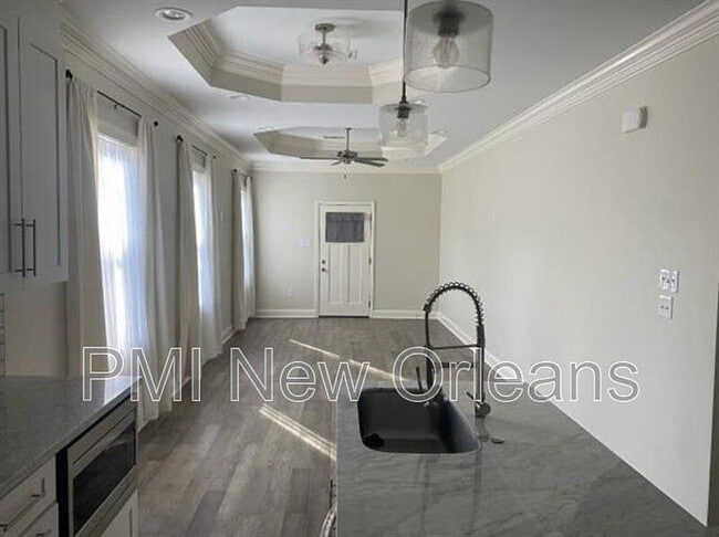 Building Photo - Single Family Home
