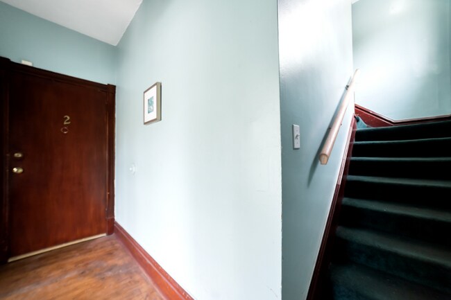 Building Photo - 32 S 1300 E