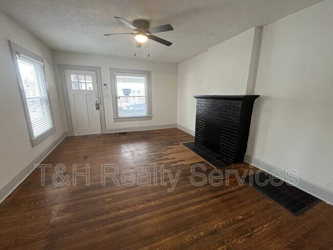 Foto del edificio - 2933 Ruckle St