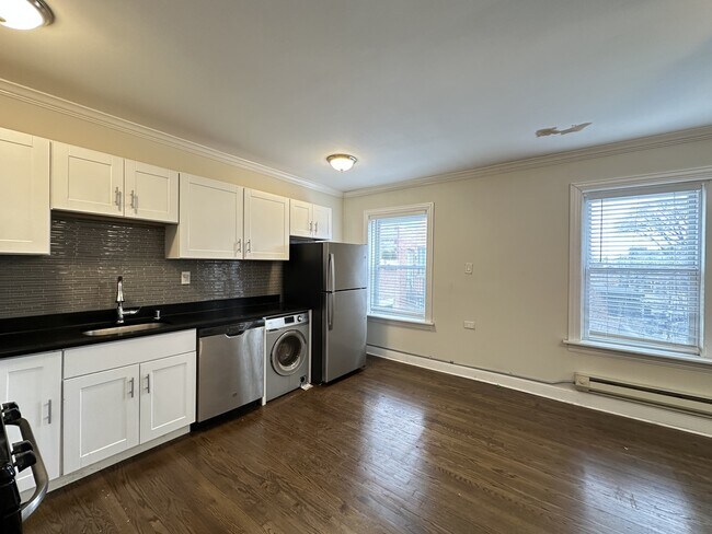 Foto del edificio - 2127 N Dayton St