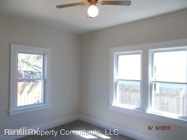 Building Photo - 3 br, 1.5 bath House - 661 3 Mile Rd. NE