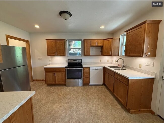 Foto del edificio - 635 Valley St