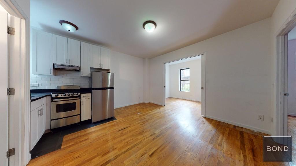 Foto principal - 441 W 51st St