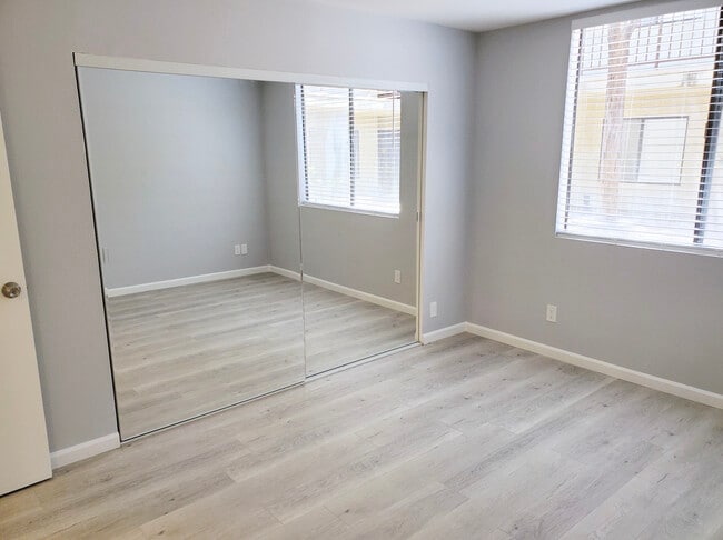 Building Photo - 10815 Hesby St