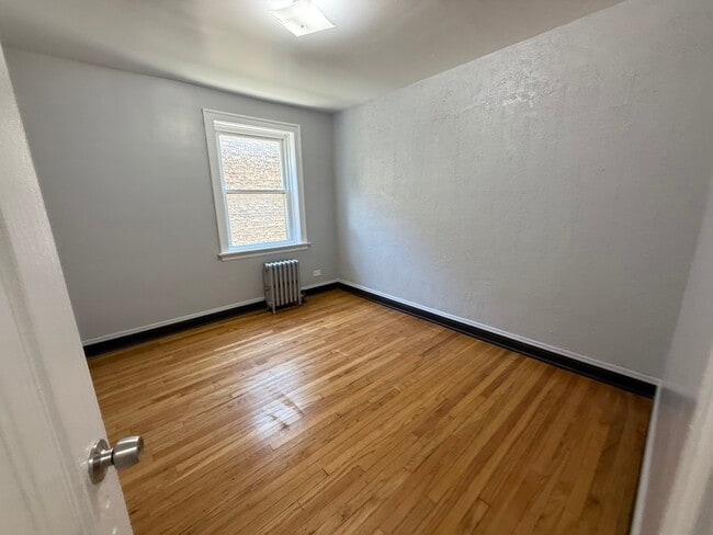 Building Photo - 5912 W 26th St