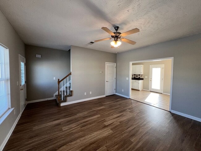 Building Photo - 3 br, 2.5 bath House - 443 Stetson Court